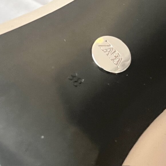 ZARA -Triangular Heeled Ankle Boot - Picture 7 of 10